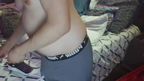 Snapshot of hxngunctlatinb8r chatting on 12, 7, 2026 hxngunctlatinb8r online show from 12, 7, 2026