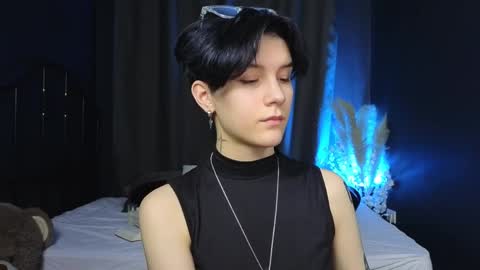 Hyeon Jin online show from 12, 3, 2025