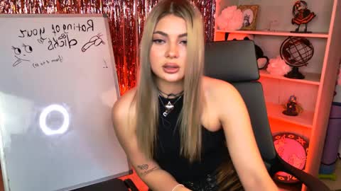 hyileyclark online show from 4, 4, 2026