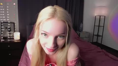 Snapshot of hypno_eyes_babe chatting on 15, 12, 2025 Kate online show from 15, 12, 2025