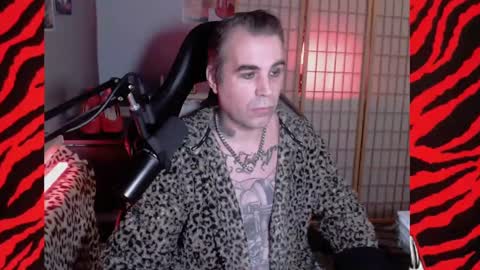Snapshot of hypnosexray chatting on 6, 1, 2025 Mistress Magenta online show from 6, 1, 2025