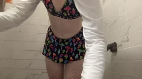 Snapshot of hypnoslut001 chatting on 3, 7, 2026 Jasmine online show from 3, 7, 2026