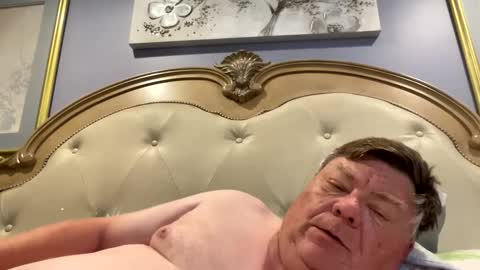 Snapshot of hypnotizing4u chatting on 6, 10, 2025 hypnotizing4u online show from 6, 10, 2025