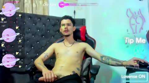 Snapshot of i_am_kelvis_ chatting on 13, 10, 2025 kelvis online show from 13, 10, 2025