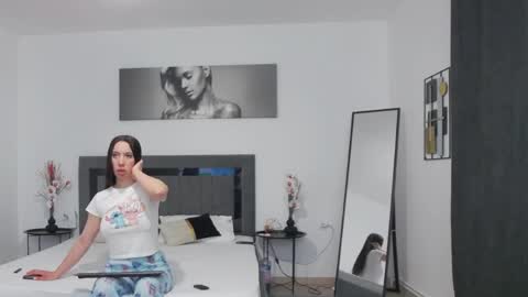 Snapshot of i_amsis chatting on 15, 4, 2026 I amSis online show from 15, 4, 2026