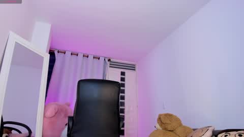 Helloouu im  Abigail call me Abi  MY NEW SHEDULE  IS 1030PM online show from 2, 2, 2025