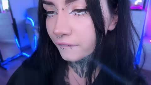 Snapshot of i_died_again chatting on 8, 11, 2025 Asya online show from 8, 11, 2025