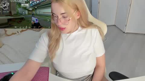 Snapshot of i_want_you_eva chatting on 17, 5, 2026 HiI am EvaPVT is open online show from 17, 5, 2026