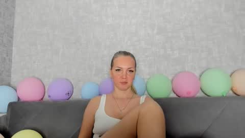 Snapshot of iam_venus chatting on 4, 11, 2025 Venus online show from 4, 11, 2025