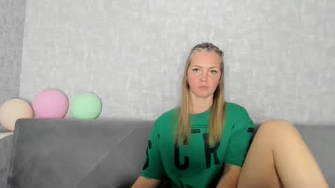 Snapshot of iam_venus chatting on 13, 11, 2025 Venus online show from 13, 11, 2025