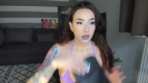 Baby Gal online show from 25, 1, 2025