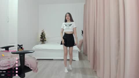 Cassie  STREAMS HERE EVERYDAY online show from 21, 12, 2024