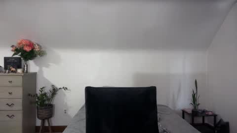 Snapshot of iamcrystalann chatting on 31, 10, 2025 Crystal online show from 31, 10, 2025