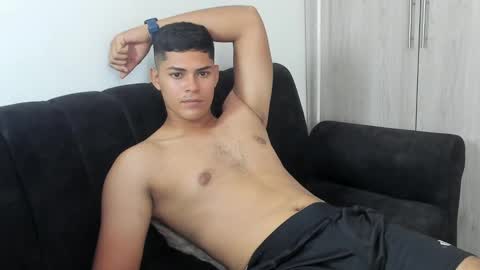 Dylan  independent model  online show from 30, 9, 2025