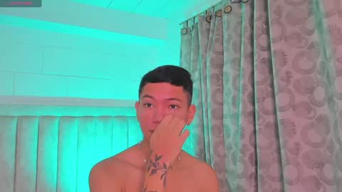 Snapshot of iamjulian_ chatting on 15, 1, 2025 Juliiiiian online show from 15, 1, 2025