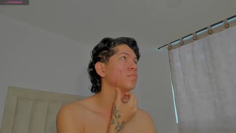 Snapshot of iamjulian_ chatting on 3, 10, 2025 Juliiiiian online show from 3, 10, 2025