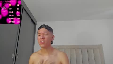 Snapshot of iamjulian_ chatting on 9, 10, 2025 Juliiiiian online show from 9, 10, 2025