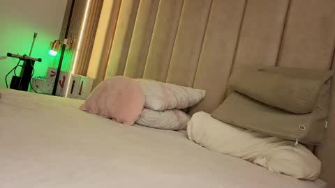 Nyxy online show from 7, 4, 2026