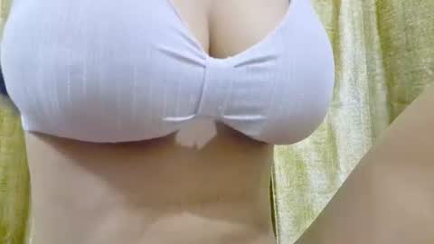 Snapshot of iamsomeone1234 chatting on 26, 6, 2026 Iamnidhicam online show from 26, 6, 2026