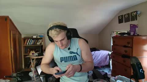 Snapshot of iamtommyparker chatting on 7, 11, 2025 iamtommyparker online show from 7, 11, 2025