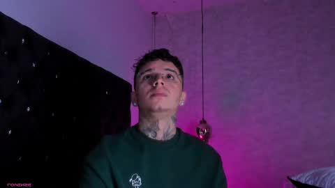 IAN CASTILLO online show from 4, 10, 2025