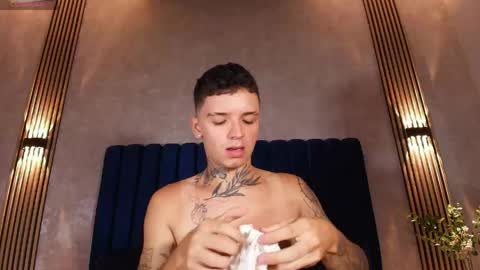 IAN CASTILLO online show from 11, 5, 2026
