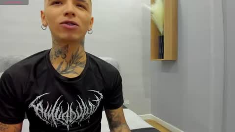 IAN CASTILLO online show from 30, 6, 2026