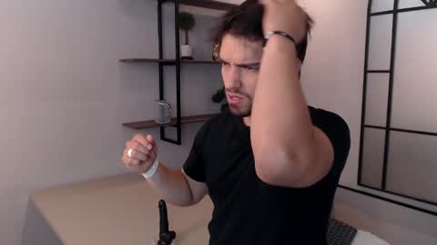 Ian Davis online show from 28, 1, 2025