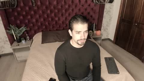 Ian Davis online show from 26, 10, 2025