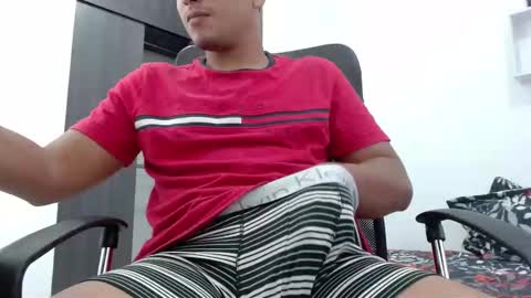 Snapshot of ian_taylor_xxx chatting on 3, 12, 2024 ian_taylor_xxx online show from 3, 12, 2024