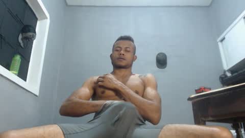 Snapshot of ian_tuner chatting on 4, 12, 2024 ian_tuner online show from 4, 12, 2024