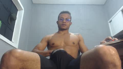 Snapshot of ian_tuner chatting on 10, 12, 2024 ian_tuner online show from 10, 12, 2024