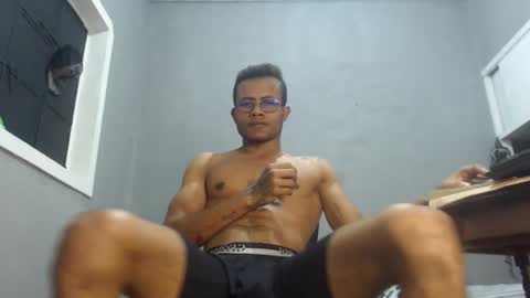 Snapshot of ian_tuner chatting on 31, 12, 2024 ian_tuner online show from 31, 12, 2024