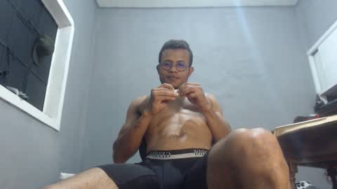 Snapshot of ian_tuner chatting on 7, 1, 2025 ian_tuner online show from 7, 1, 2025