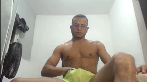 Snapshot of ian_tuner chatting on 30, 9, 2025 ian_tuner online show from 30, 9, 2025