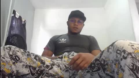 Snapshot of ian_tuner chatting on 18, 10, 2025 ian_tuner online show from 18, 10, 2025