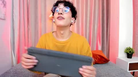 ian  online show from 4, 3, 2026