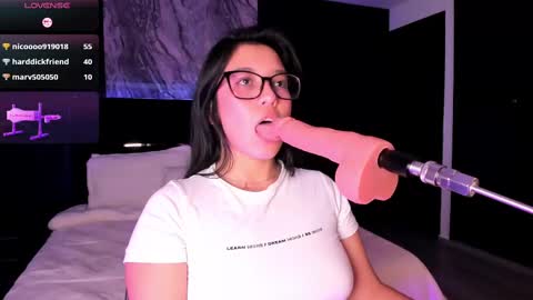 Ibbie Bennett online show from 27, 2, 2025