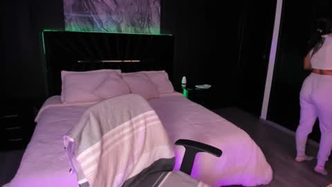 Ibbie Bennett online show from 2, 3, 2025