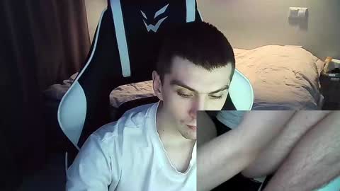 MAX online show from 20, 1, 2025