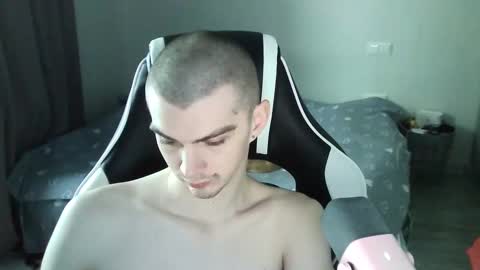 MAX online show from 31, 1, 2025