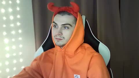 MAX online show from 7, 2, 2025