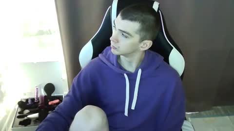 MAX online show from 16, 2, 2025