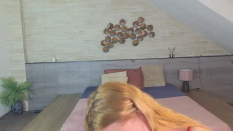 Snapshot of icebluebabe chatting on 6, 5, 2026 Ice Blue online show from 6, 5, 2026
