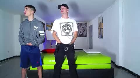 THOMAS AND DAMIAND online show from 24, 9, 2025