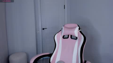 Hitomi   online show from 2, 10, 2025