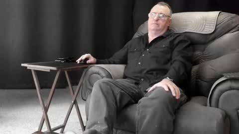 Snapshot of icihristopher chatting on 29, 10, 2025 Christopher online show from 29, 10, 2025