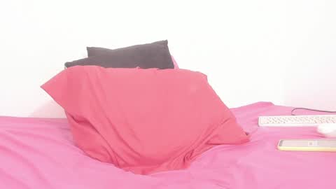 IckyXo online show from 7, 2, 2025