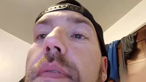 Snapshot of icyfucktoy chatting on 24, 10, 2025 icyfucktoy online show from 24, 10, 2025