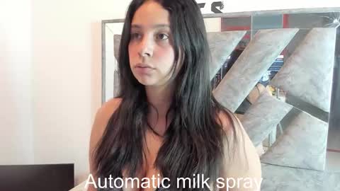 Idara Zanin online show from 22, 12, 2025